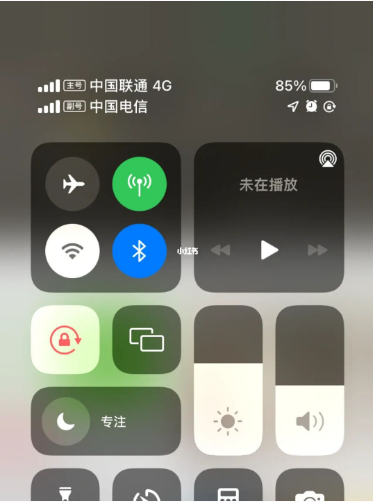 皂市镇苹果手机维修分享iPhone双卡信号解决办法 
